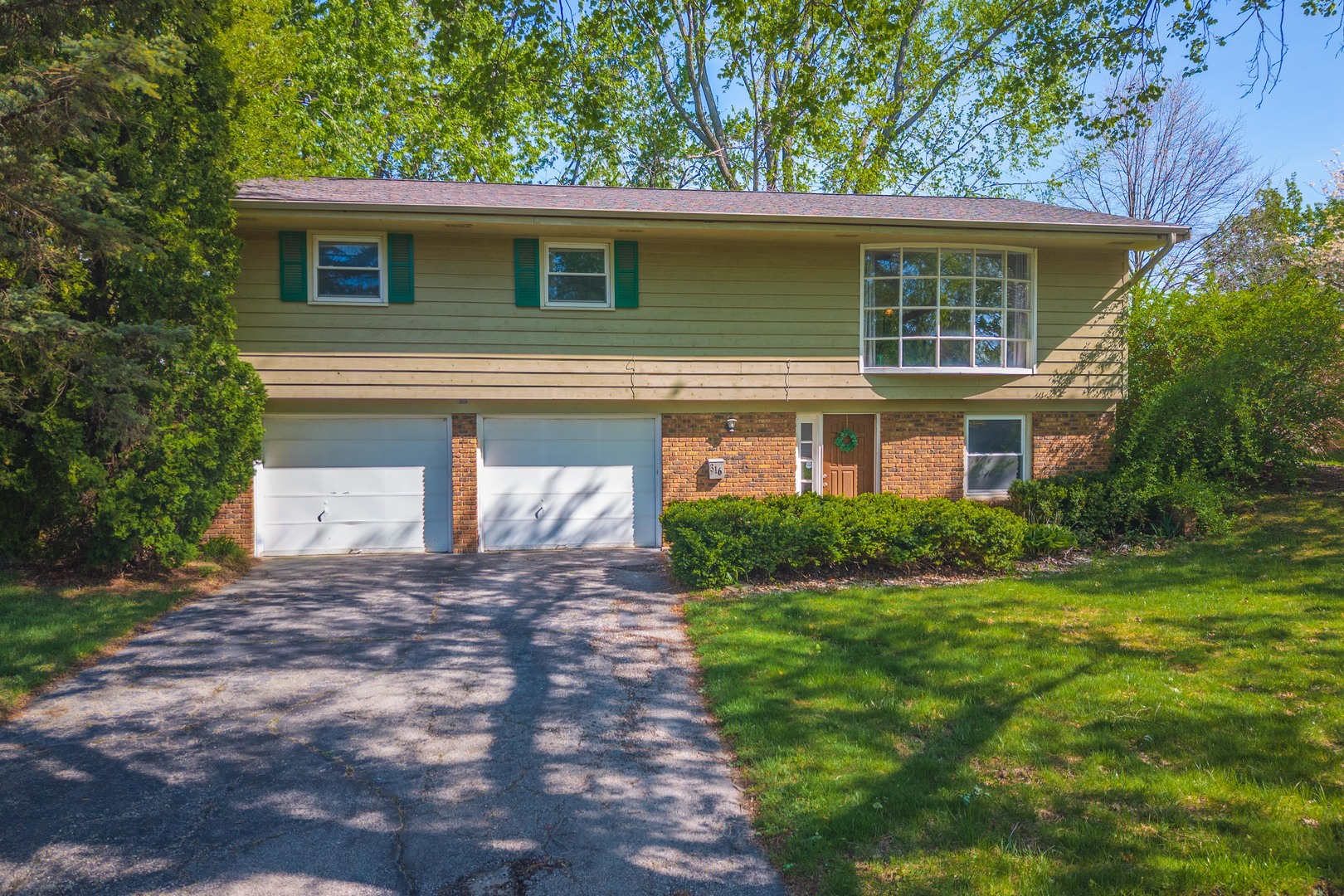 316 Garfield Drive, Bloomington, IL 61701