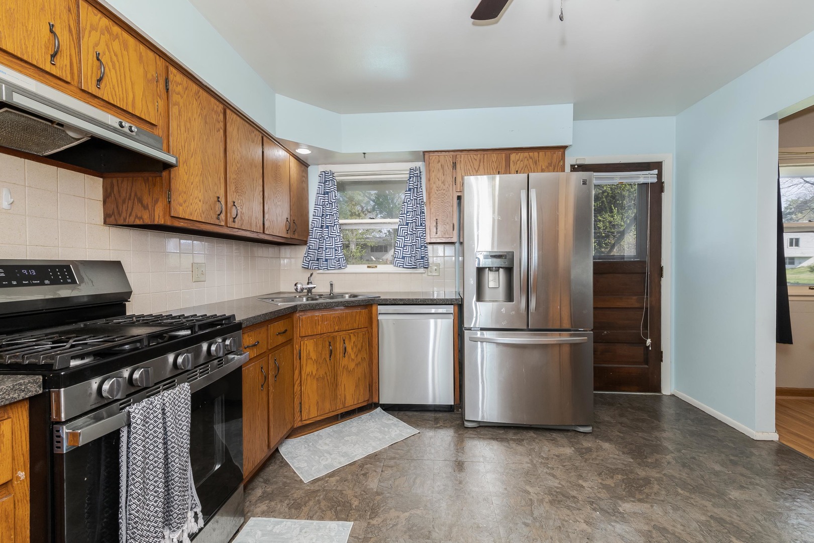 316 Garfield Drive, Bloomington, IL 61701