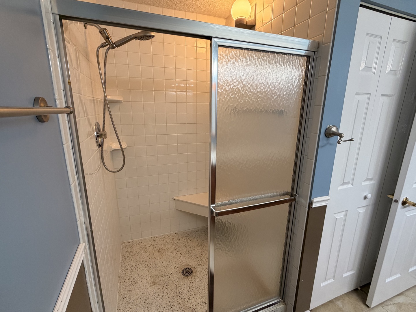 1 Bloomingdale Place #103, Bloomingdale, IL 60108