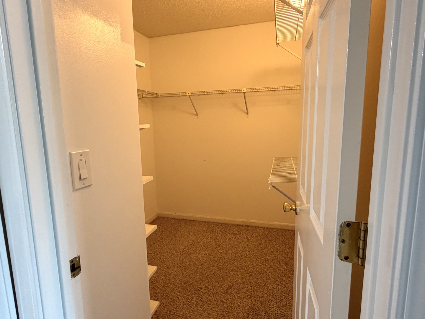 1 Bloomingdale Place #103, Bloomingdale, IL 60108