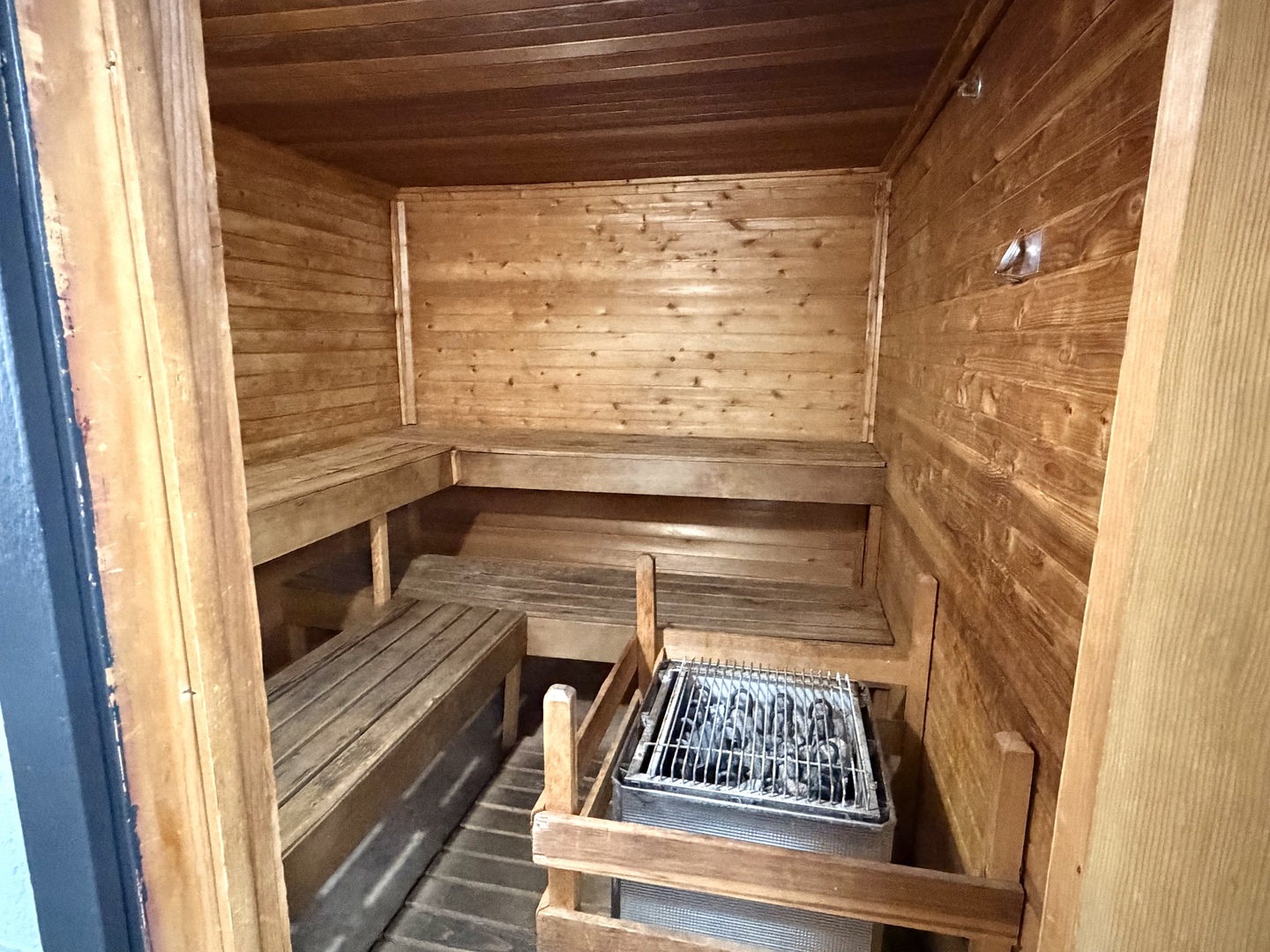 1 Bloomingdale Place #103, Bloomingdale, IL 60108