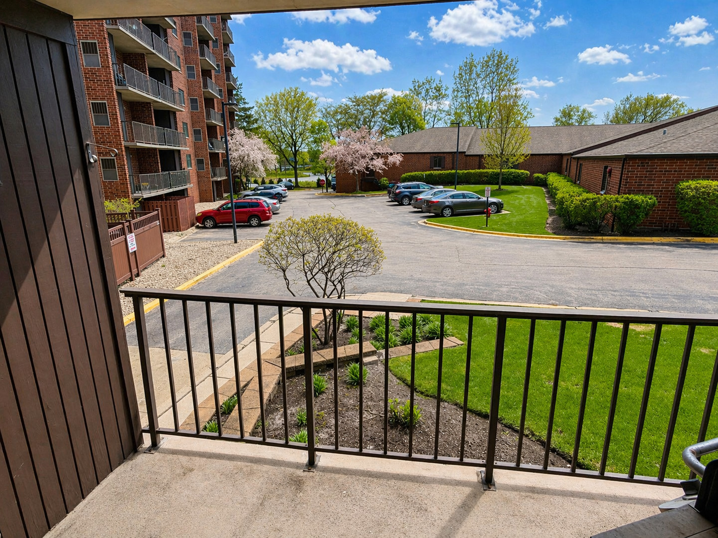 1 Bloomingdale Place #103, Bloomingdale, IL 60108