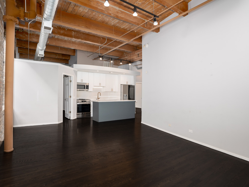 2300 W Wabansia Avenue #107, Chicago, IL 60647