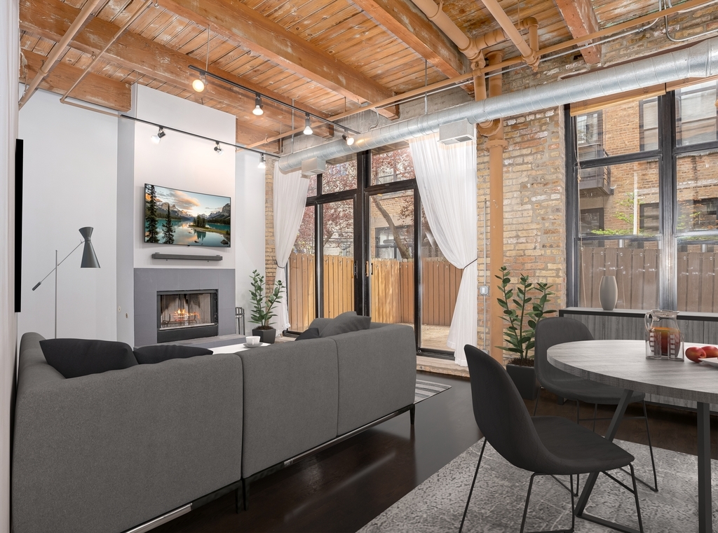 2300 W Wabansia Avenue #107, Chicago, IL 60647