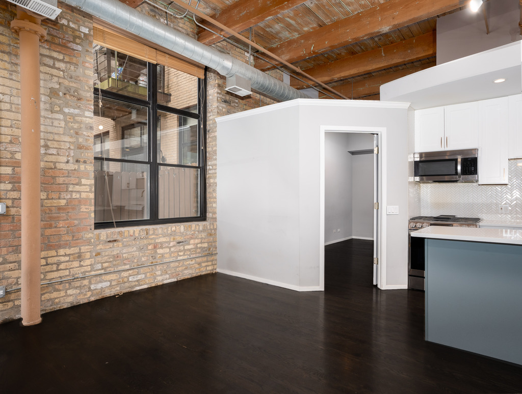 2300 W Wabansia Avenue #107, Chicago, IL 60647