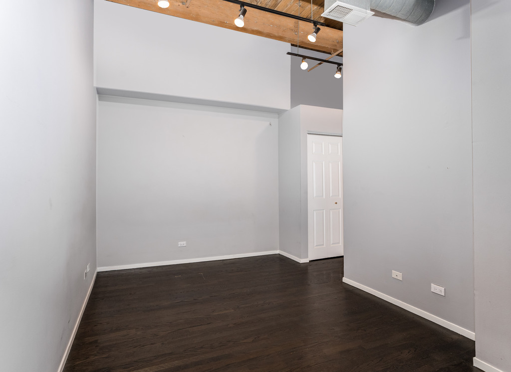 2300 W Wabansia Avenue #107, Chicago, IL 60647