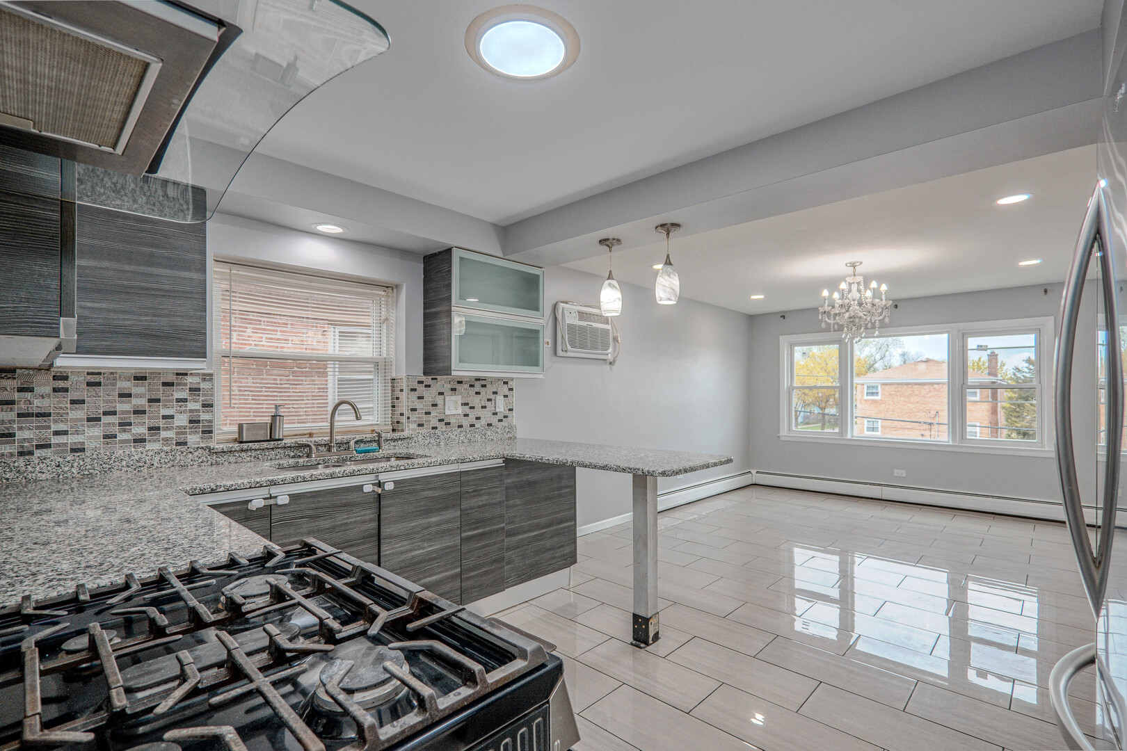 2702 N 74th Avenue, Elmwood Park, IL 60707