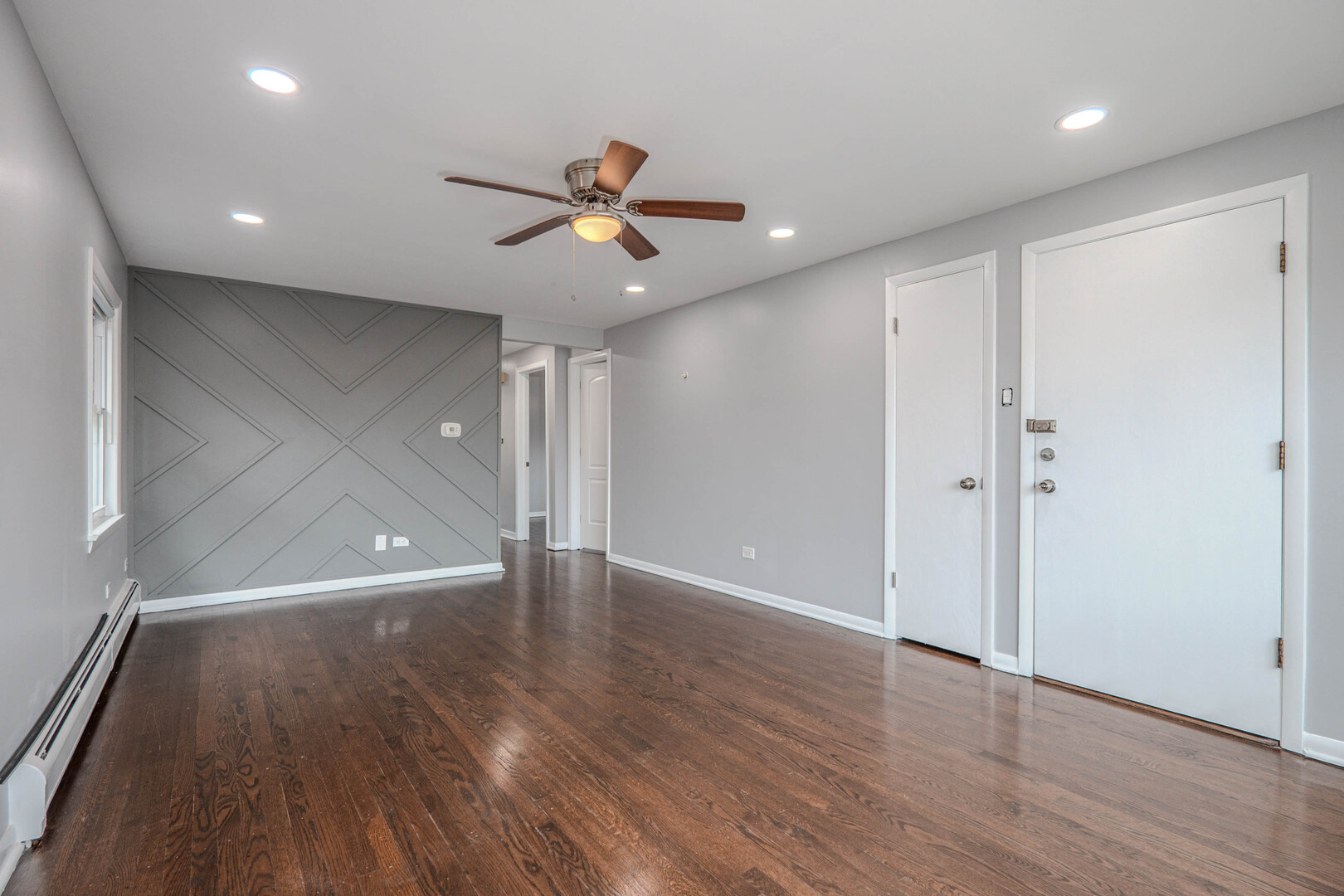 2702 N 74th Avenue, Elmwood Park, IL 60707