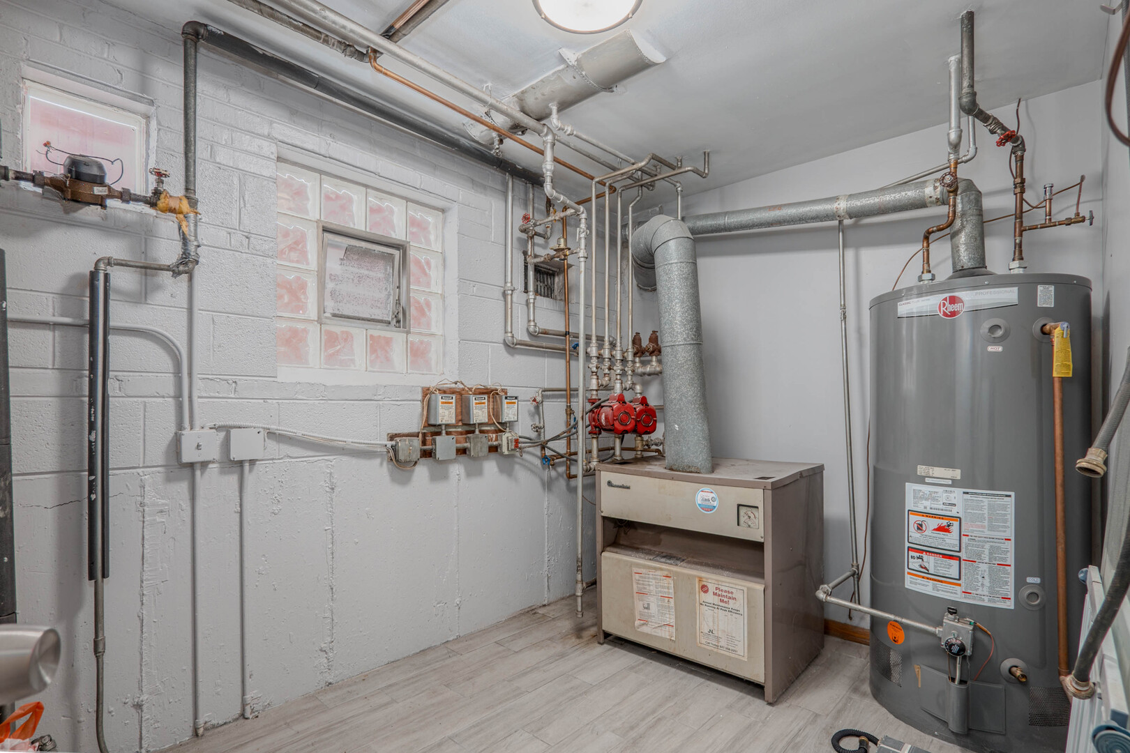 2702 N 74th Avenue, Elmwood Park, IL 60707