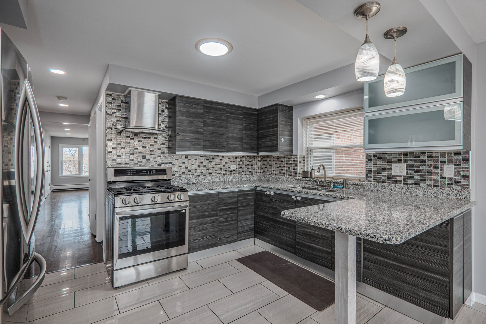 2702 N 74th Avenue, Elmwood Park, IL 60707