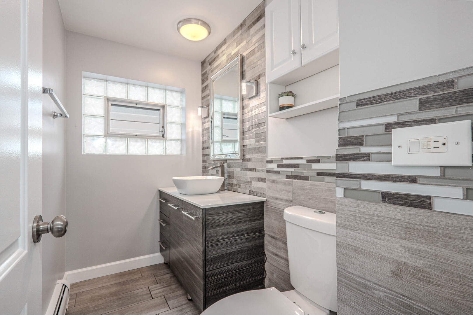 2702 N 74th Avenue, Elmwood Park, IL 60707