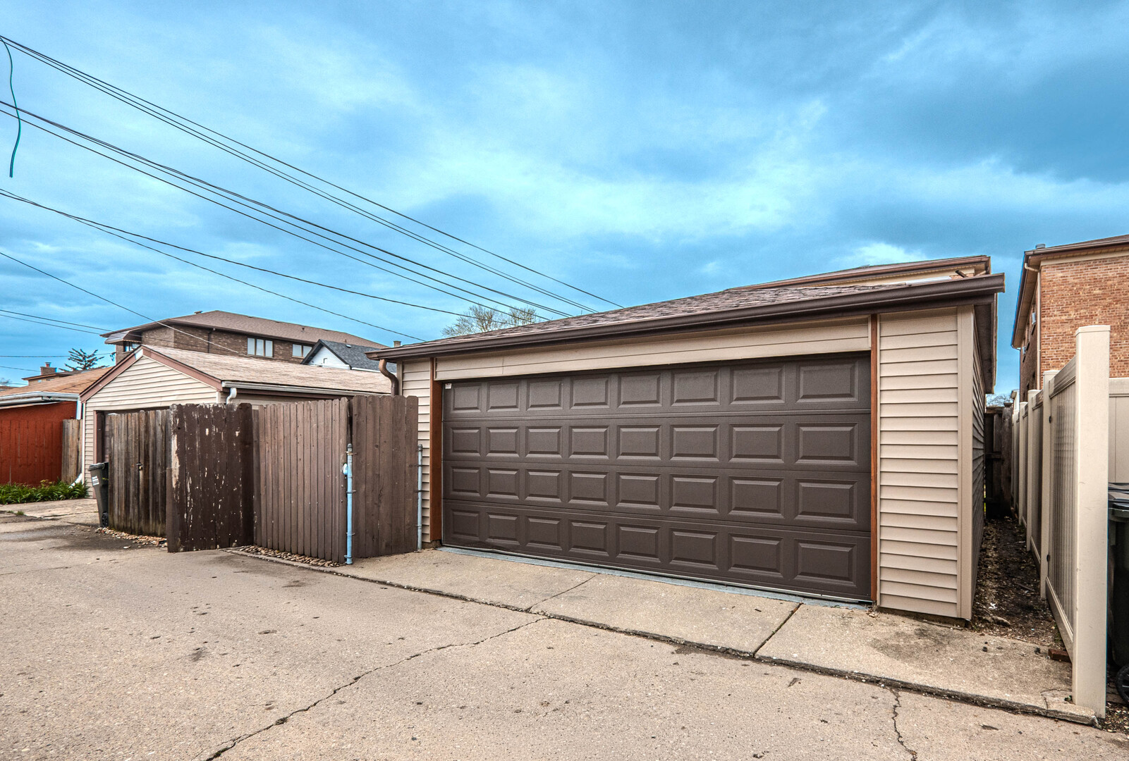 2702 N 74th Avenue, Elmwood Park, IL 60707