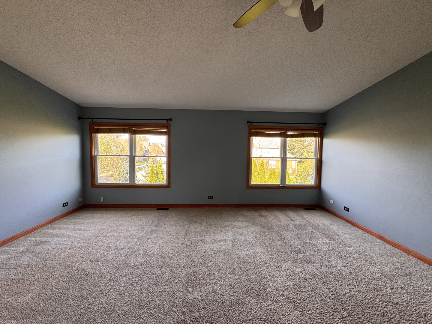 1661 ESTATE Circle #1661, Naperville, IL 60565