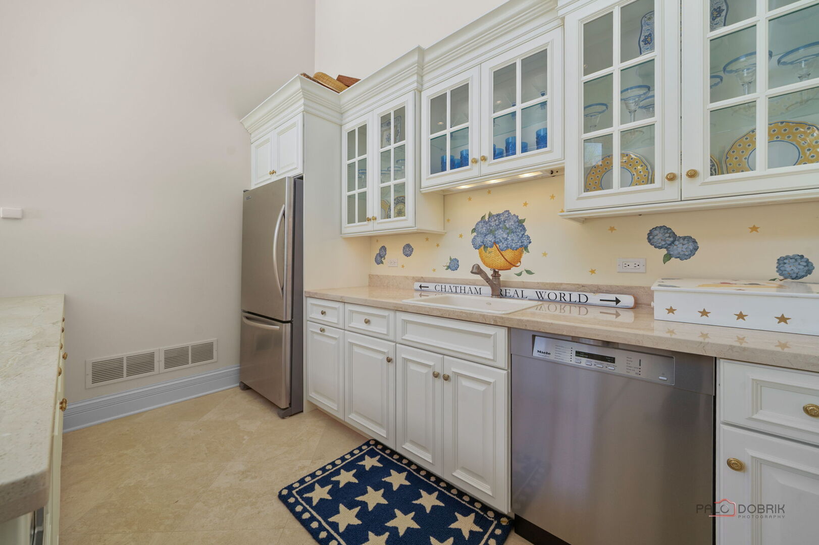 93 Hawley Woods Road, Barrington, IL 60010