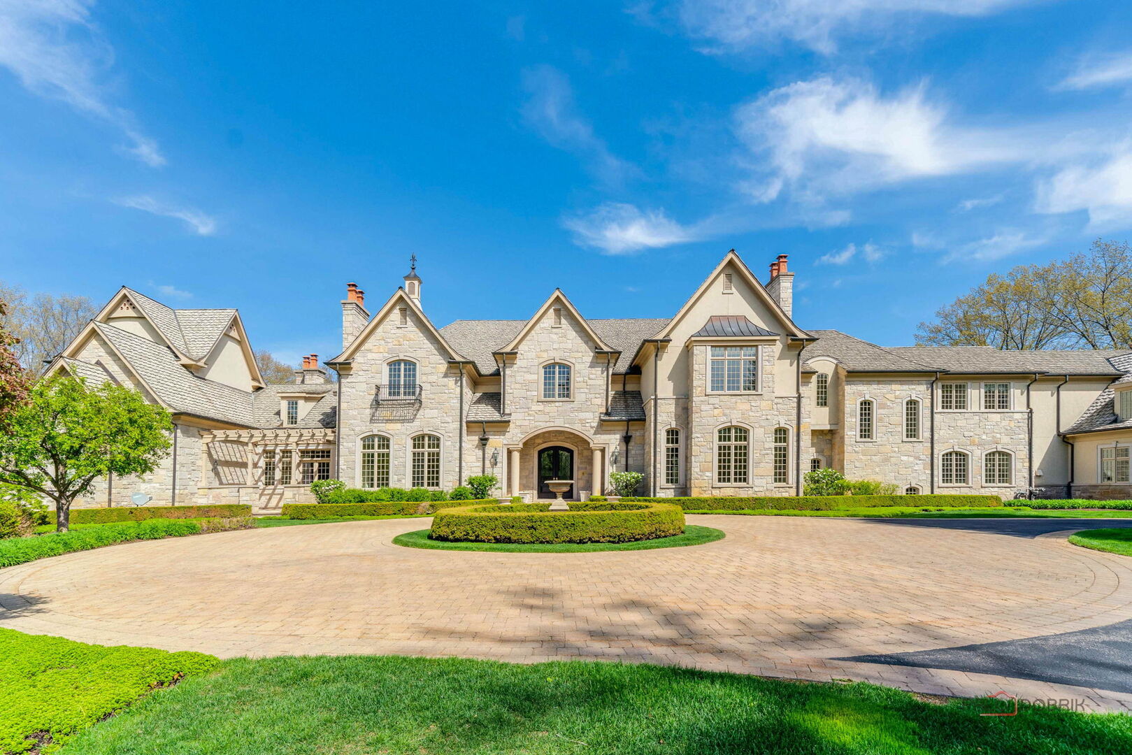 93 Hawley Woods Road, Barrington, IL 60010