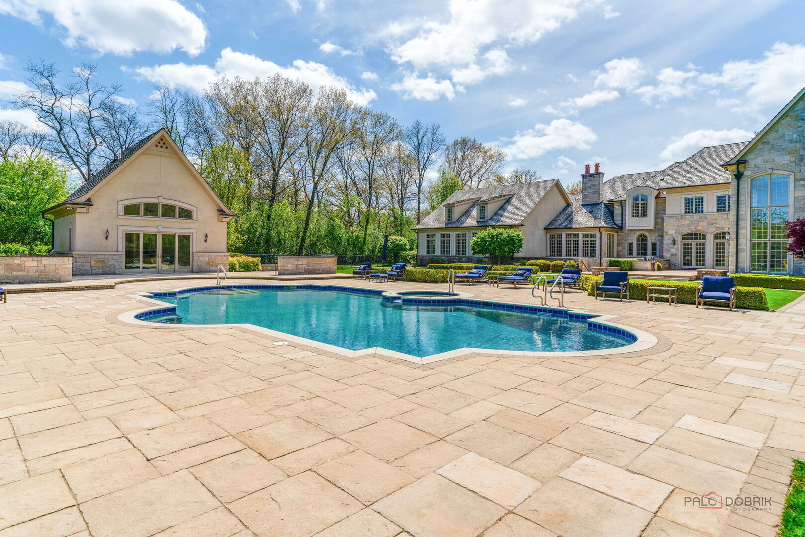 93 Hawley Woods Road, Barrington, IL 60010