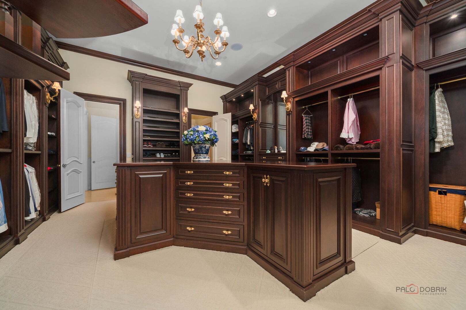 93 Hawley Woods Road, Barrington, IL 60010