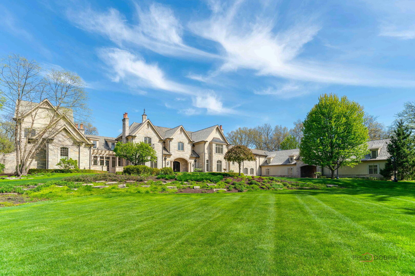 93 Hawley Woods Road, Barrington, IL 60010