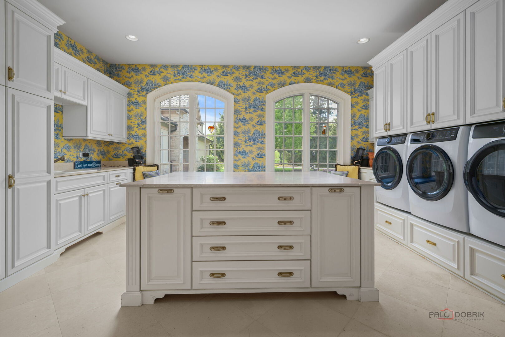 93 Hawley Woods Road, Barrington, IL 60010