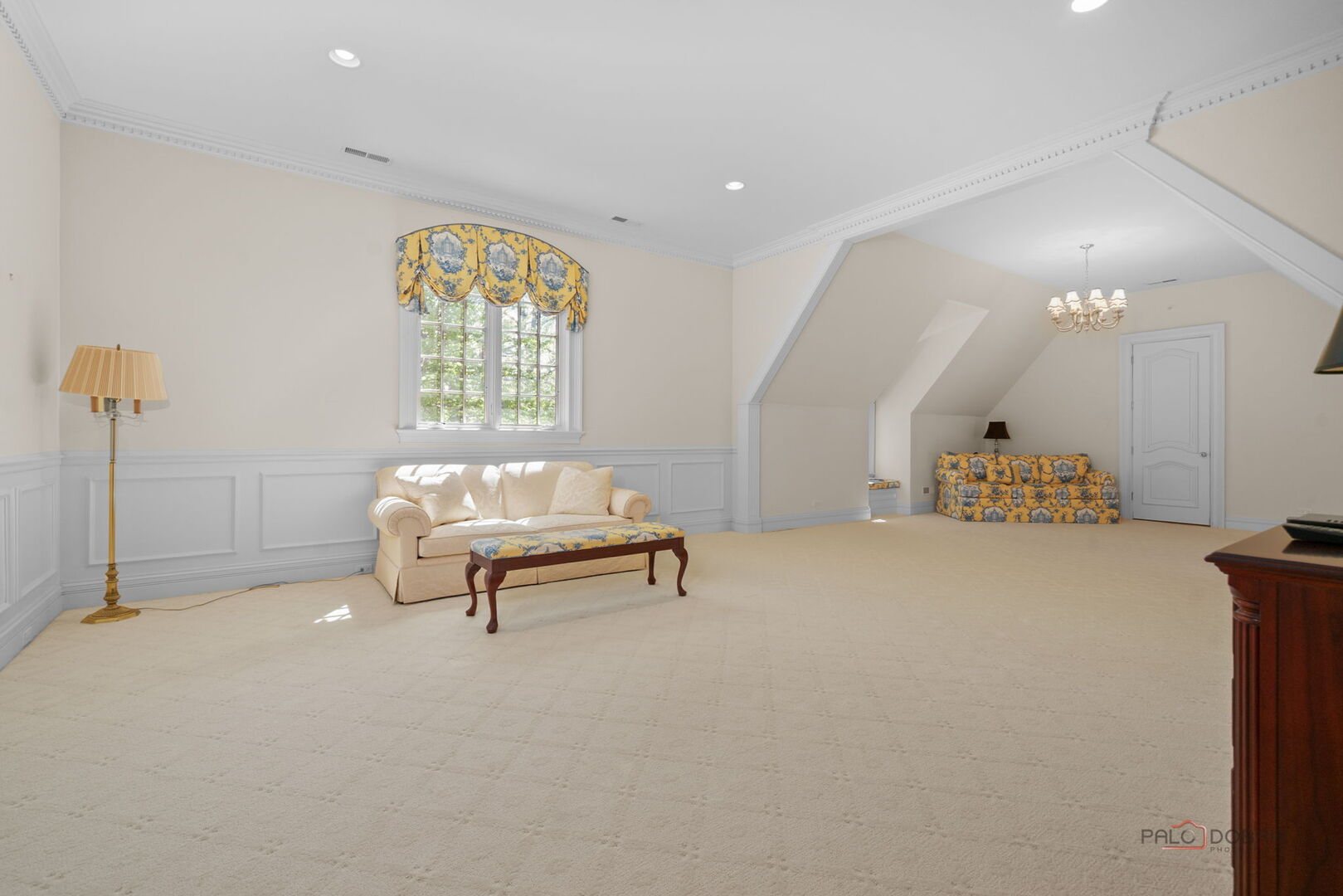 93 Hawley Woods Road, Barrington, IL 60010