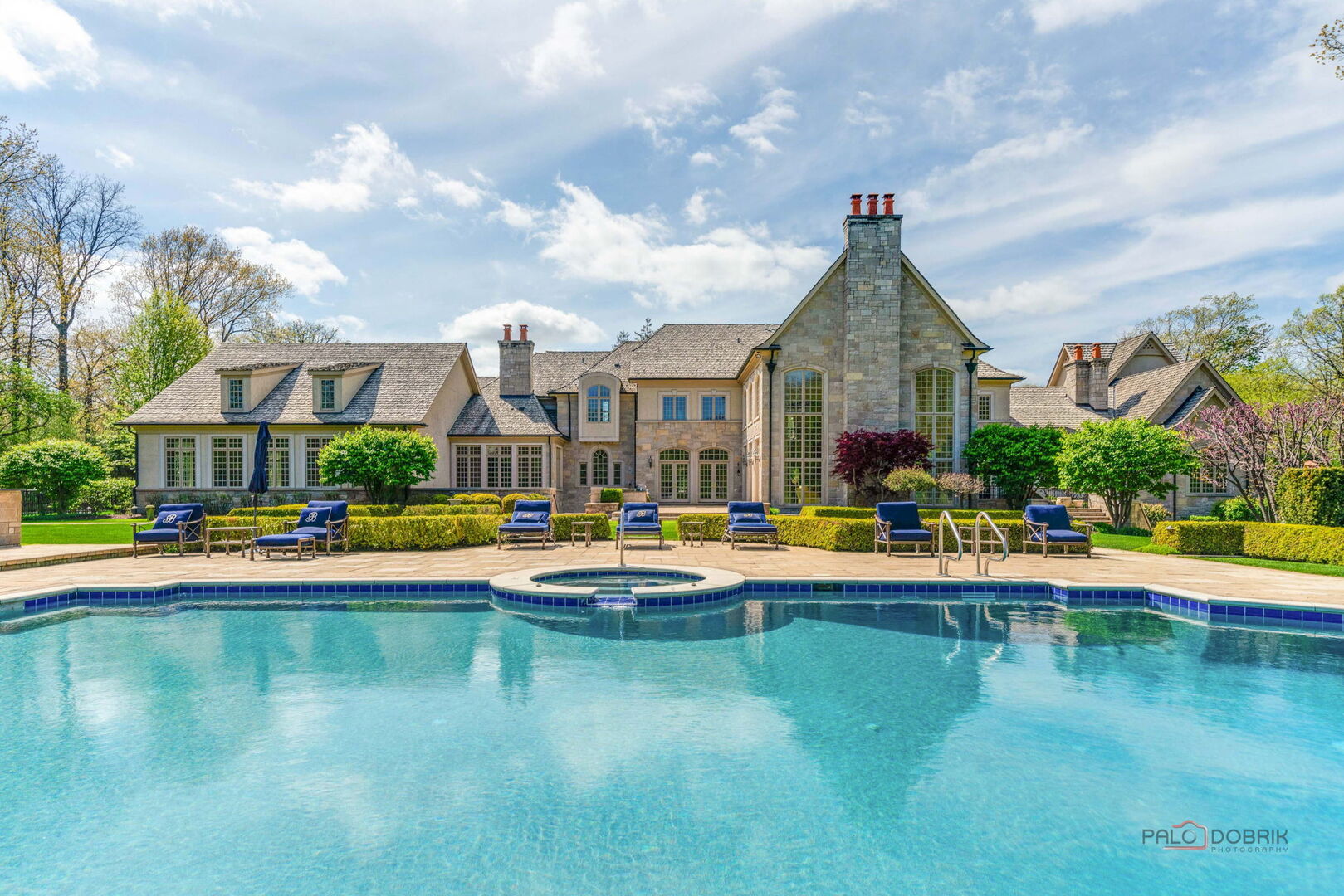 93 Hawley Woods Road, Barrington, IL 60010