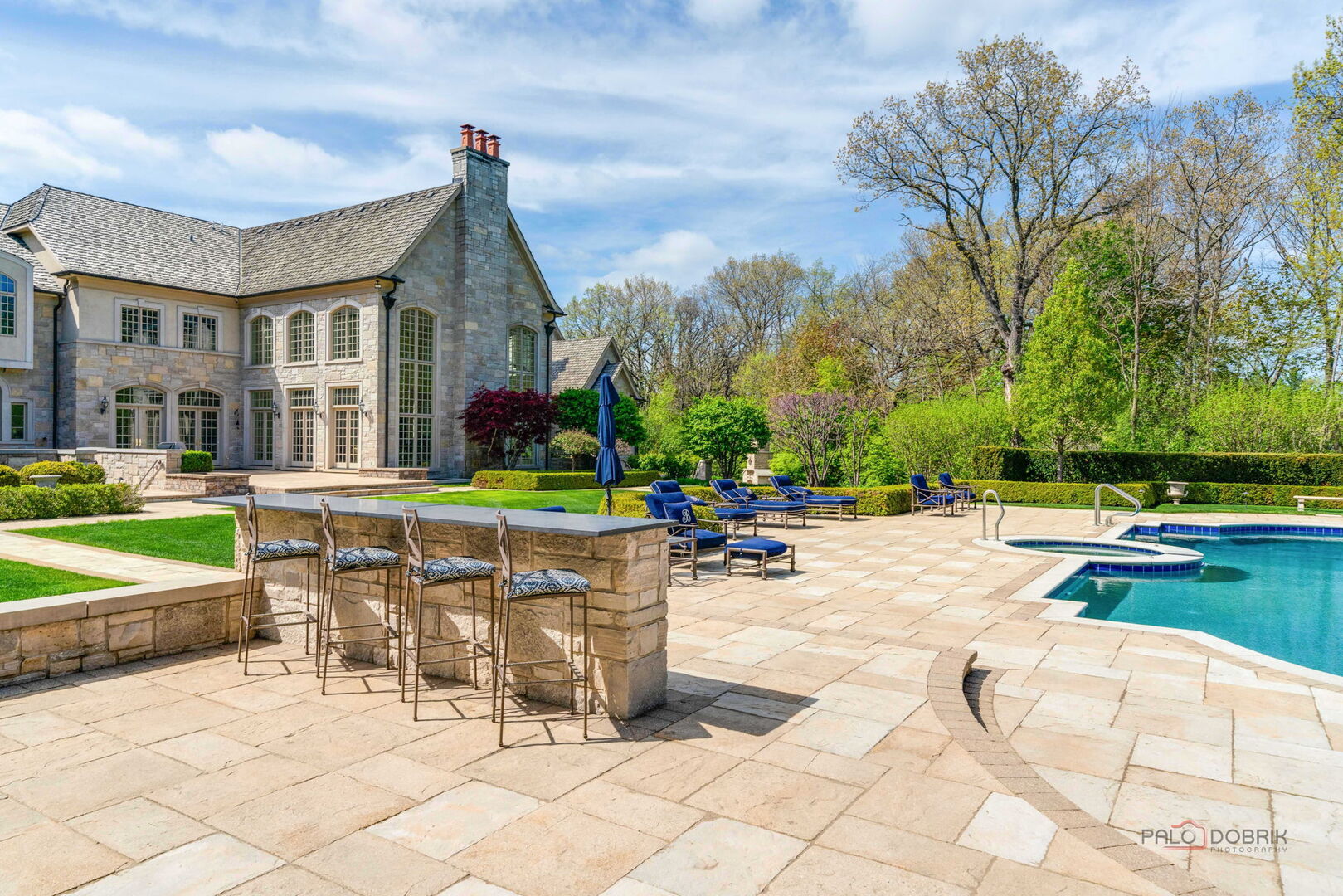 93 Hawley Woods Road, Barrington, IL 60010