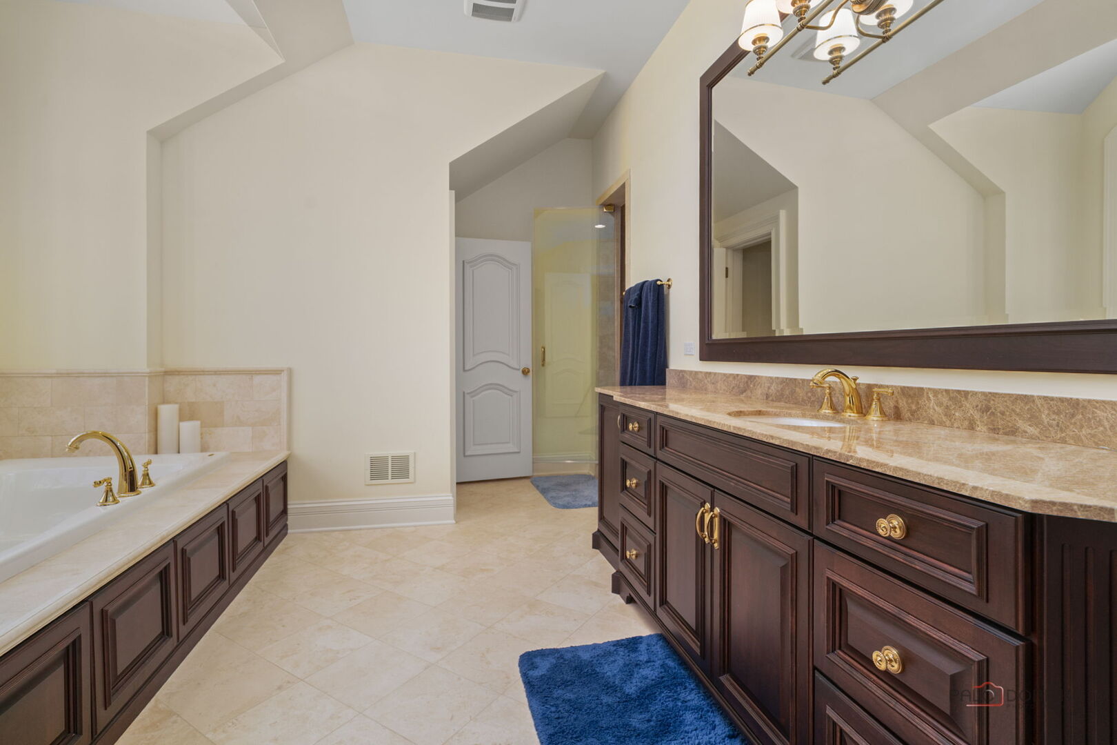 93 Hawley Woods Road, Barrington, IL 60010