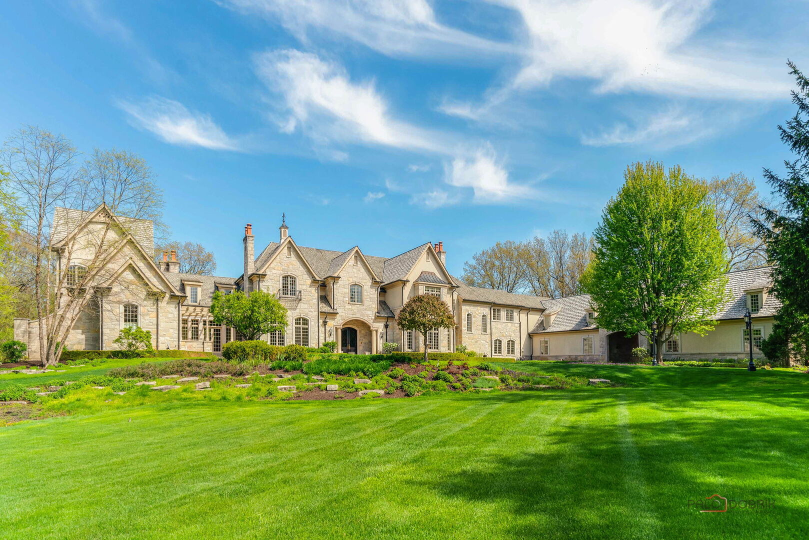 93 Hawley Woods Road, Barrington, IL 60010