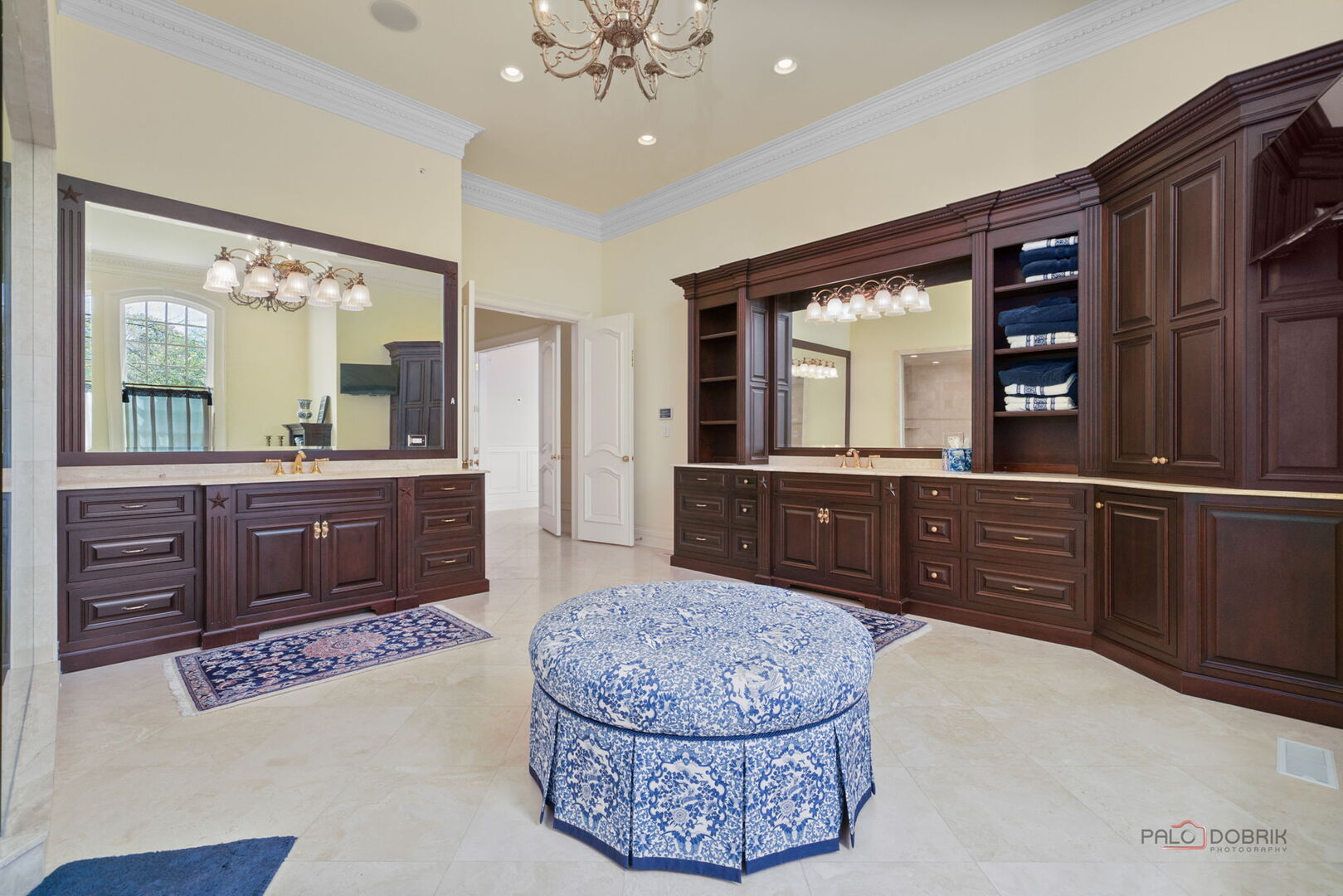 93 Hawley Woods Road, Barrington, IL 60010