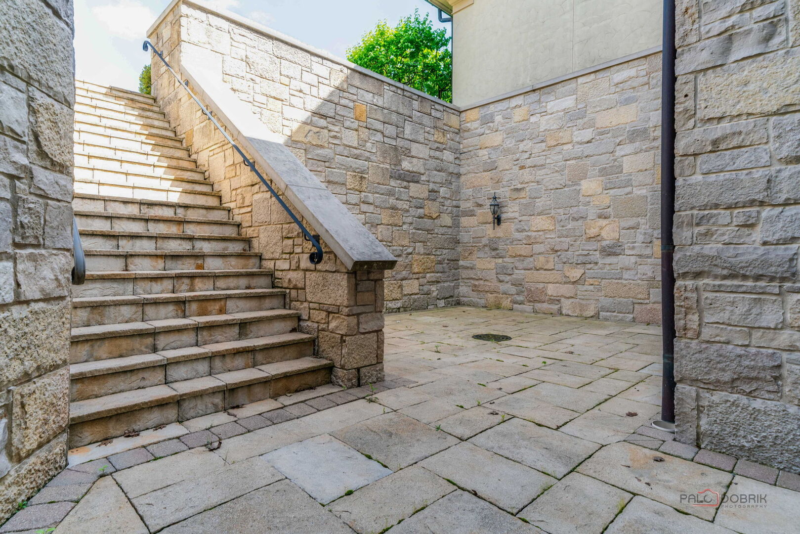 93 Hawley Woods Road, Barrington, IL 60010