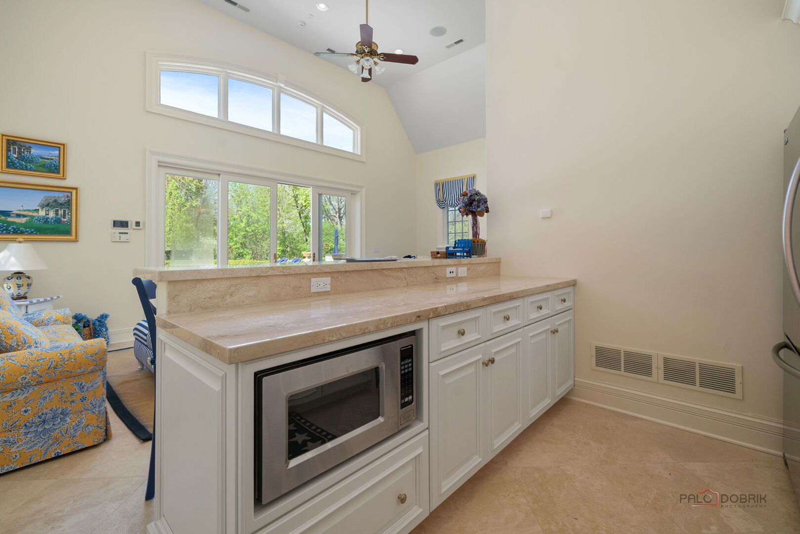 93 Hawley Woods Road, Barrington, IL 60010