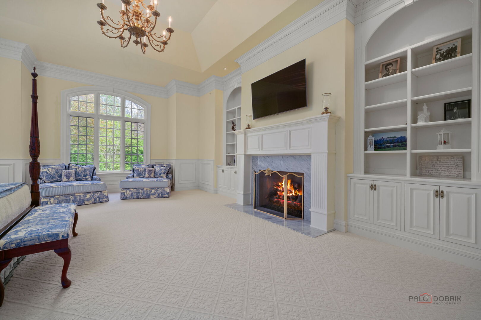 93 Hawley Woods Road, Barrington, IL 60010