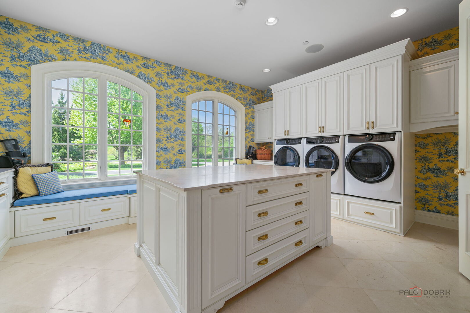 93 Hawley Woods Road, Barrington, IL 60010