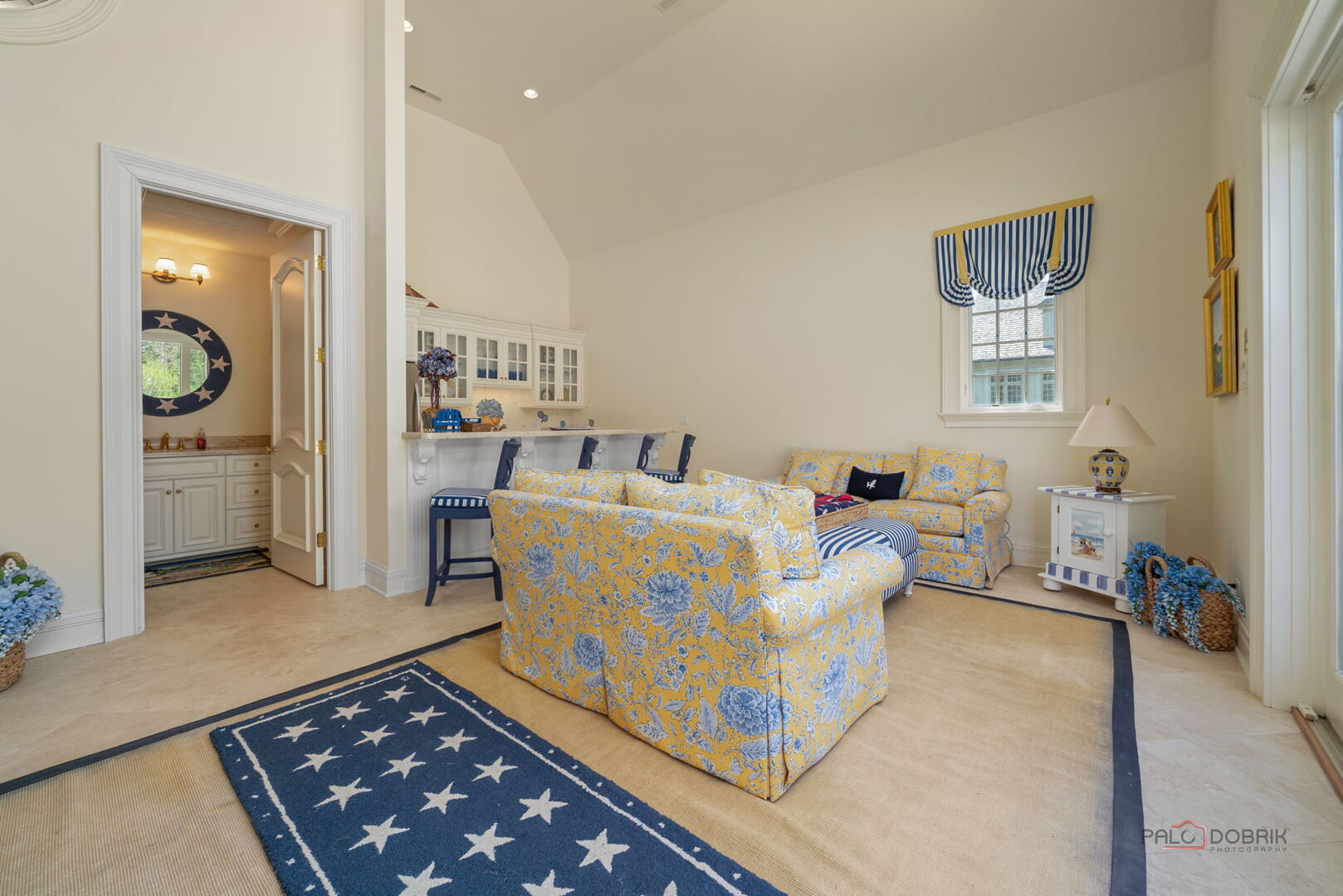 93 Hawley Woods Road, Barrington, IL 60010