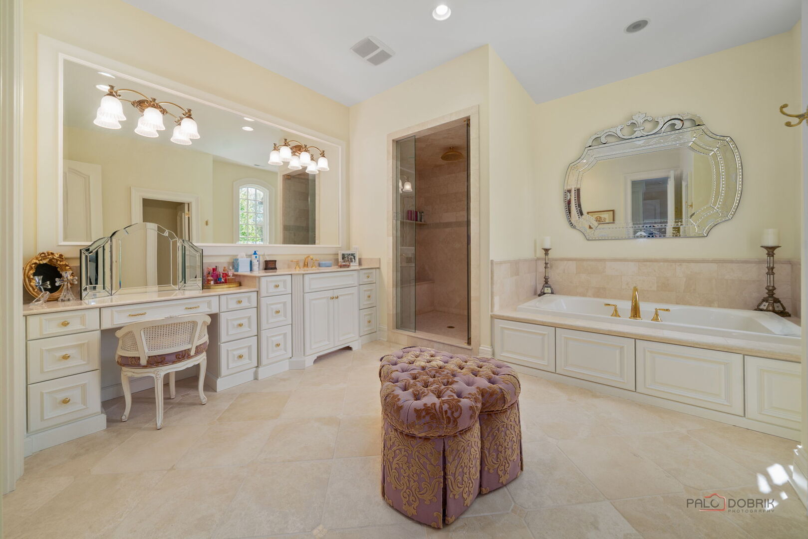 93 Hawley Woods Road, Barrington, IL 60010