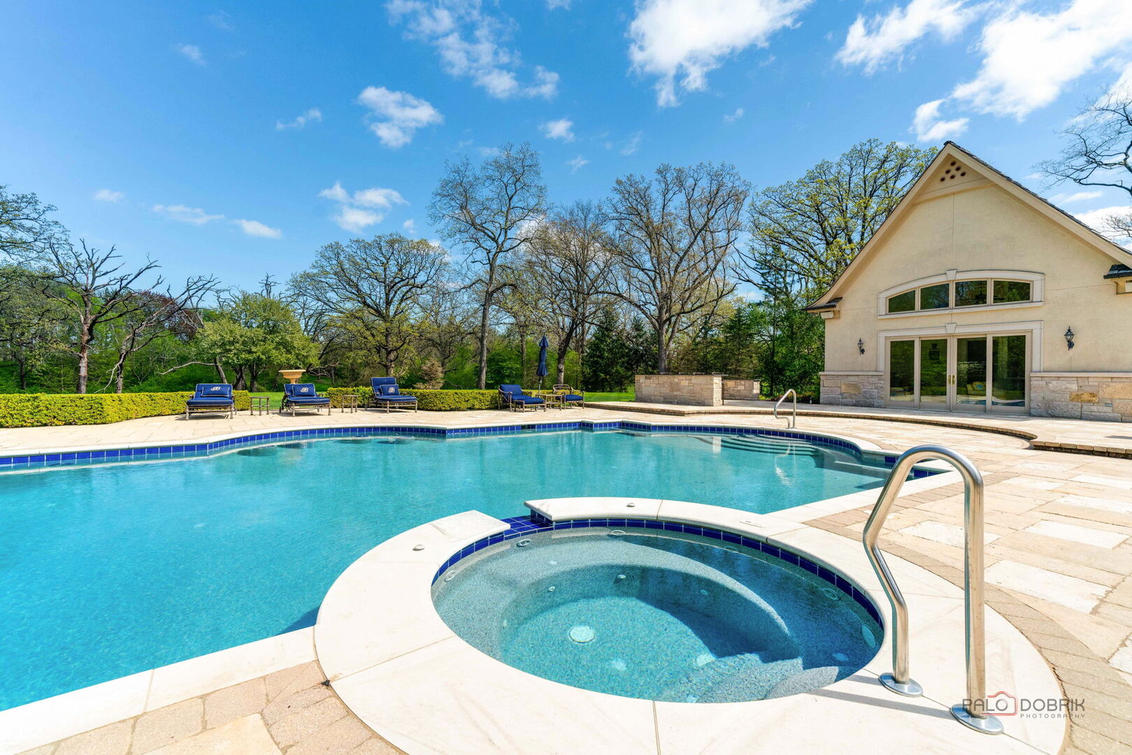 93 Hawley Woods Road, Barrington, IL 60010