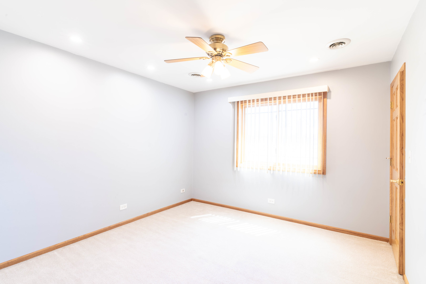 5149 S Sayre Avenue, Chicago, IL 60638