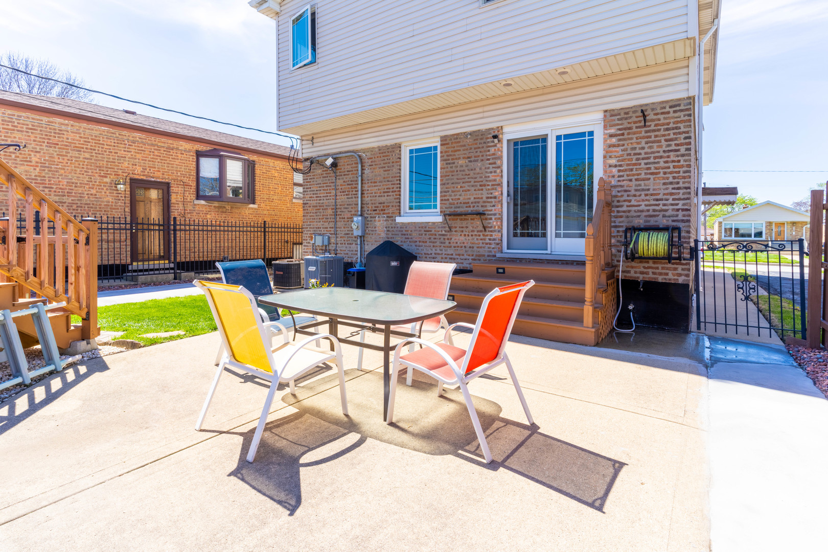 5149 S Sayre Avenue, Chicago, IL 60638