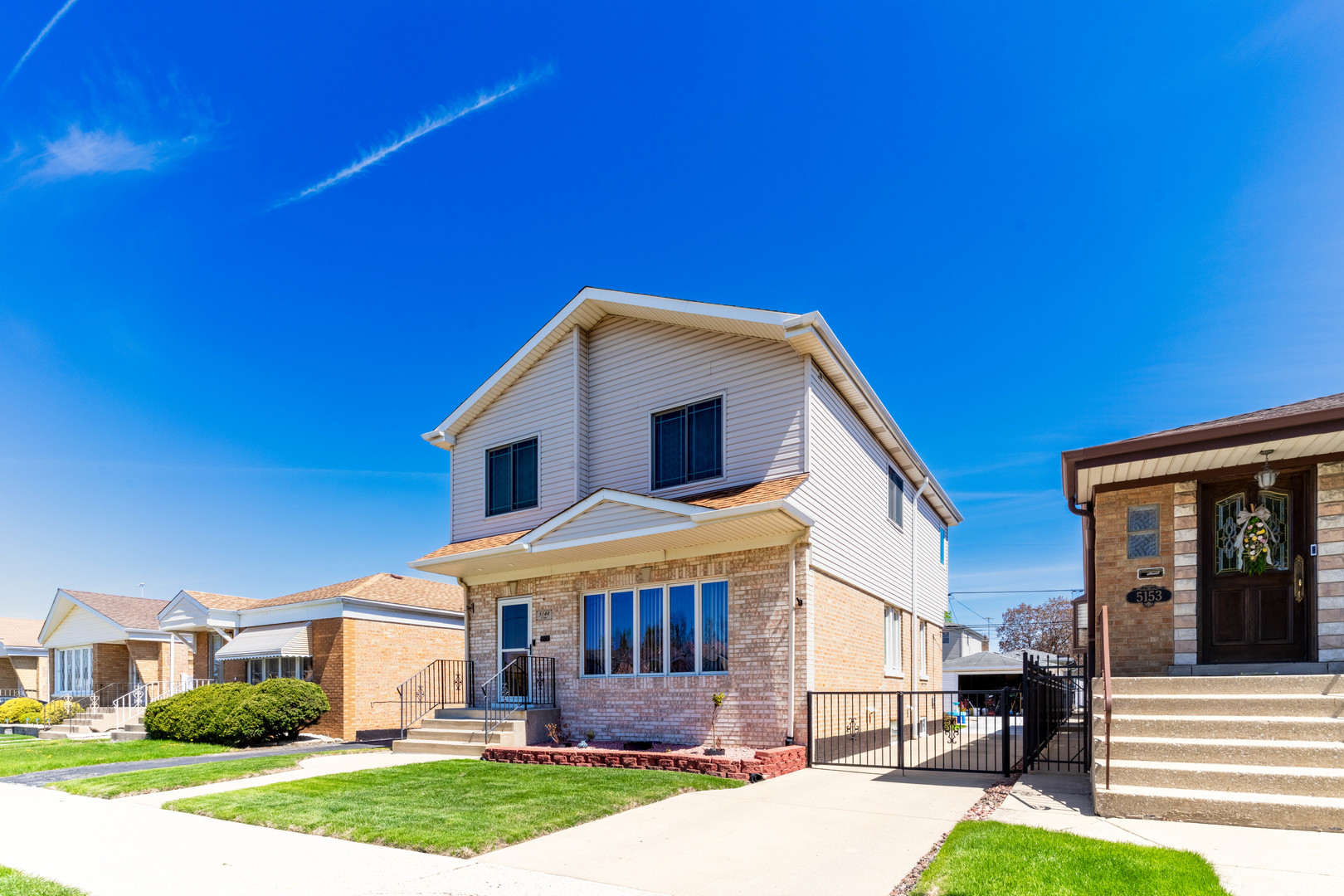 5149 S Sayre Avenue, Chicago, IL 60638