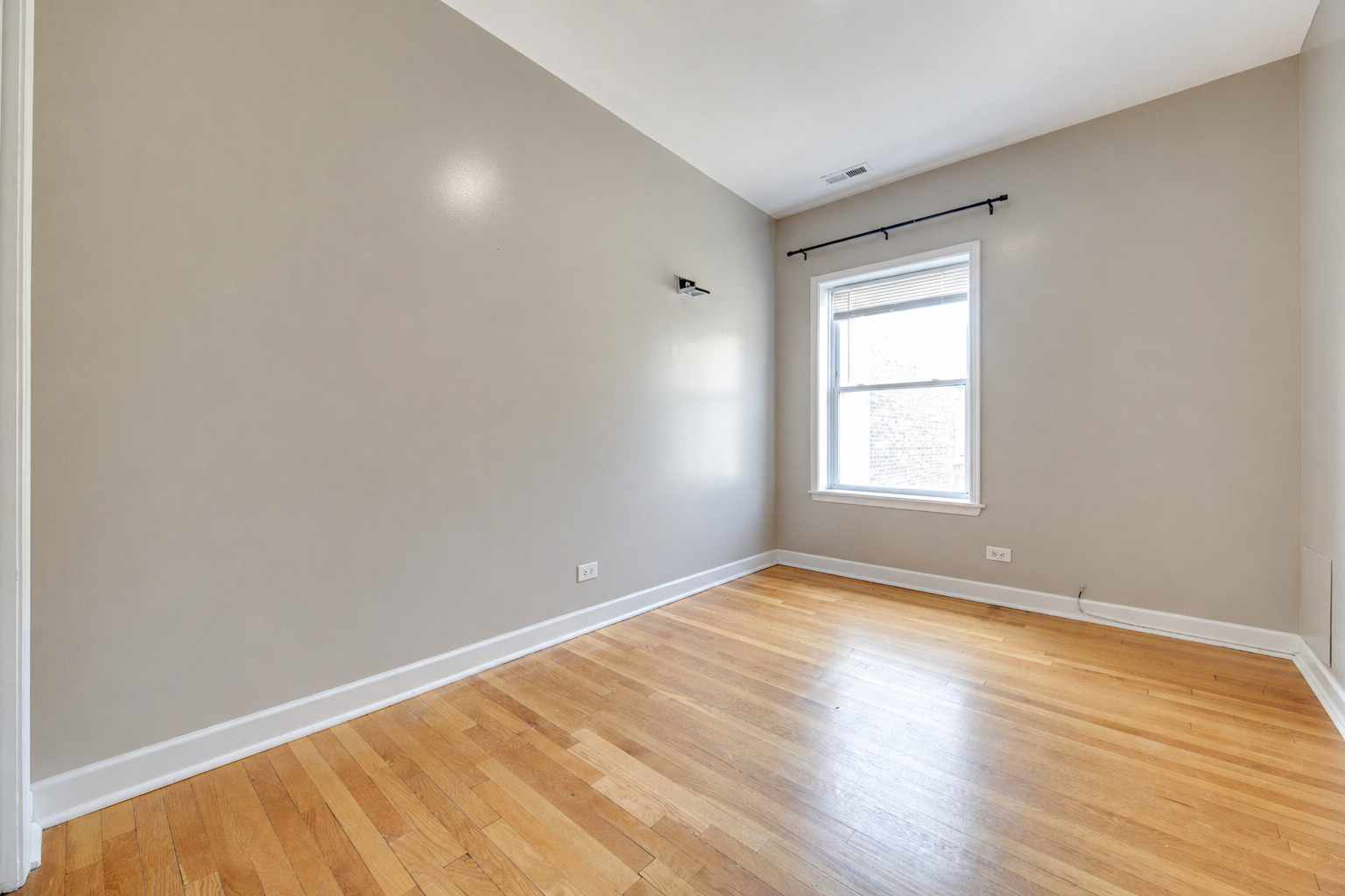 1348 W Estes Avenue #3N, Chicago, IL 60626