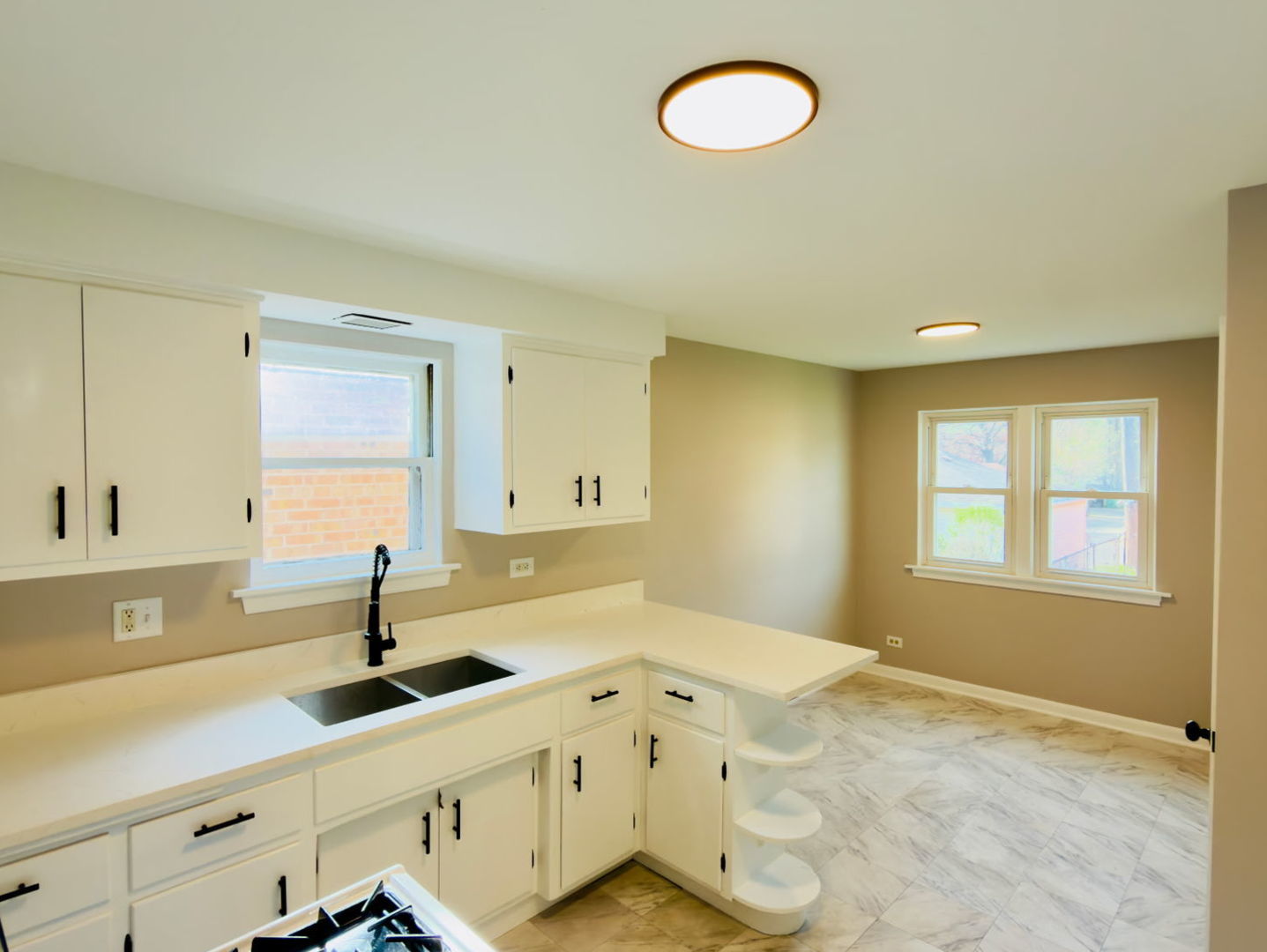 6542 W Windsor Avenue, Berwyn, IL 60402