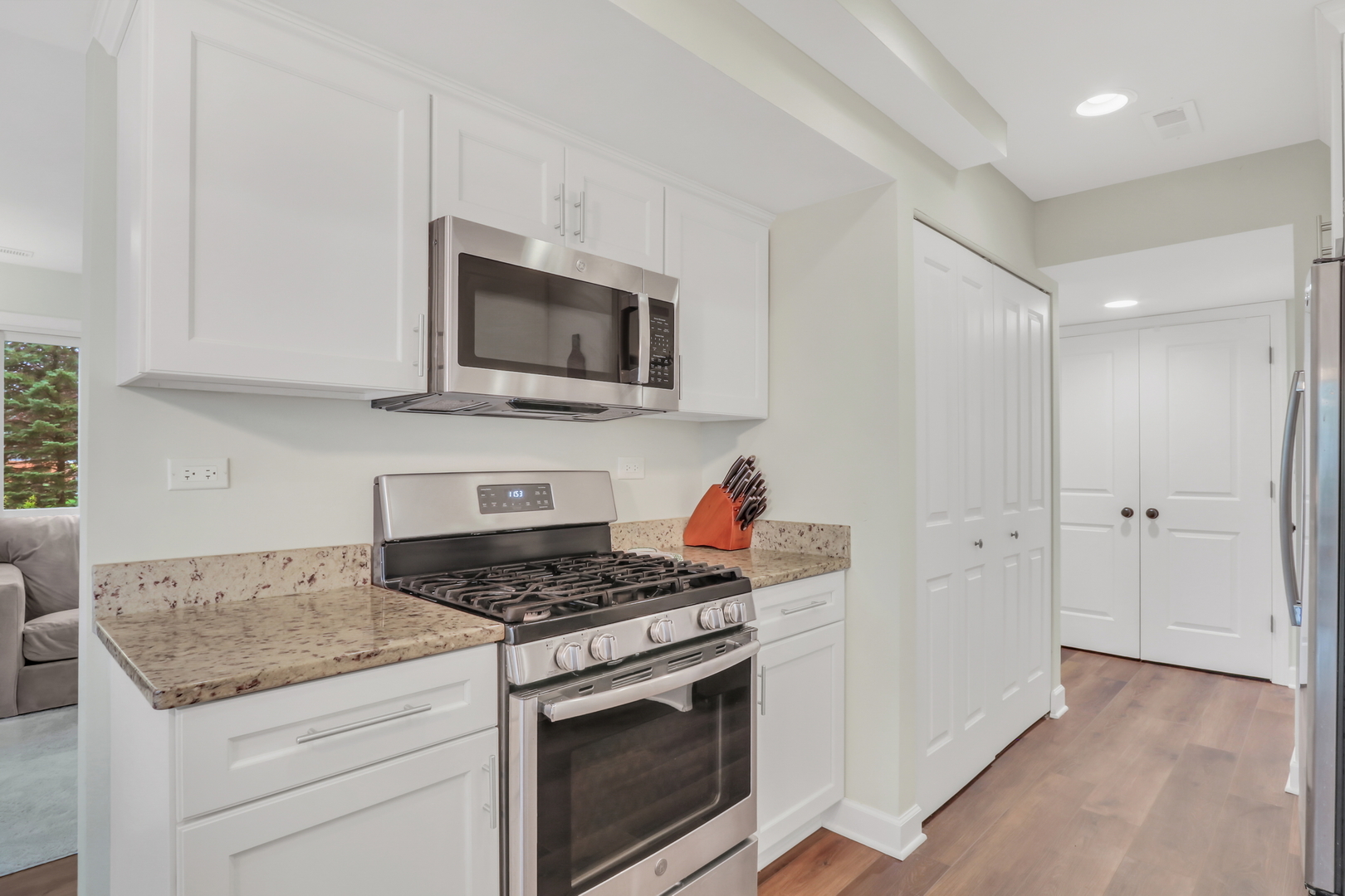 751 Dover Place #4C, Wheeling, IL 60090