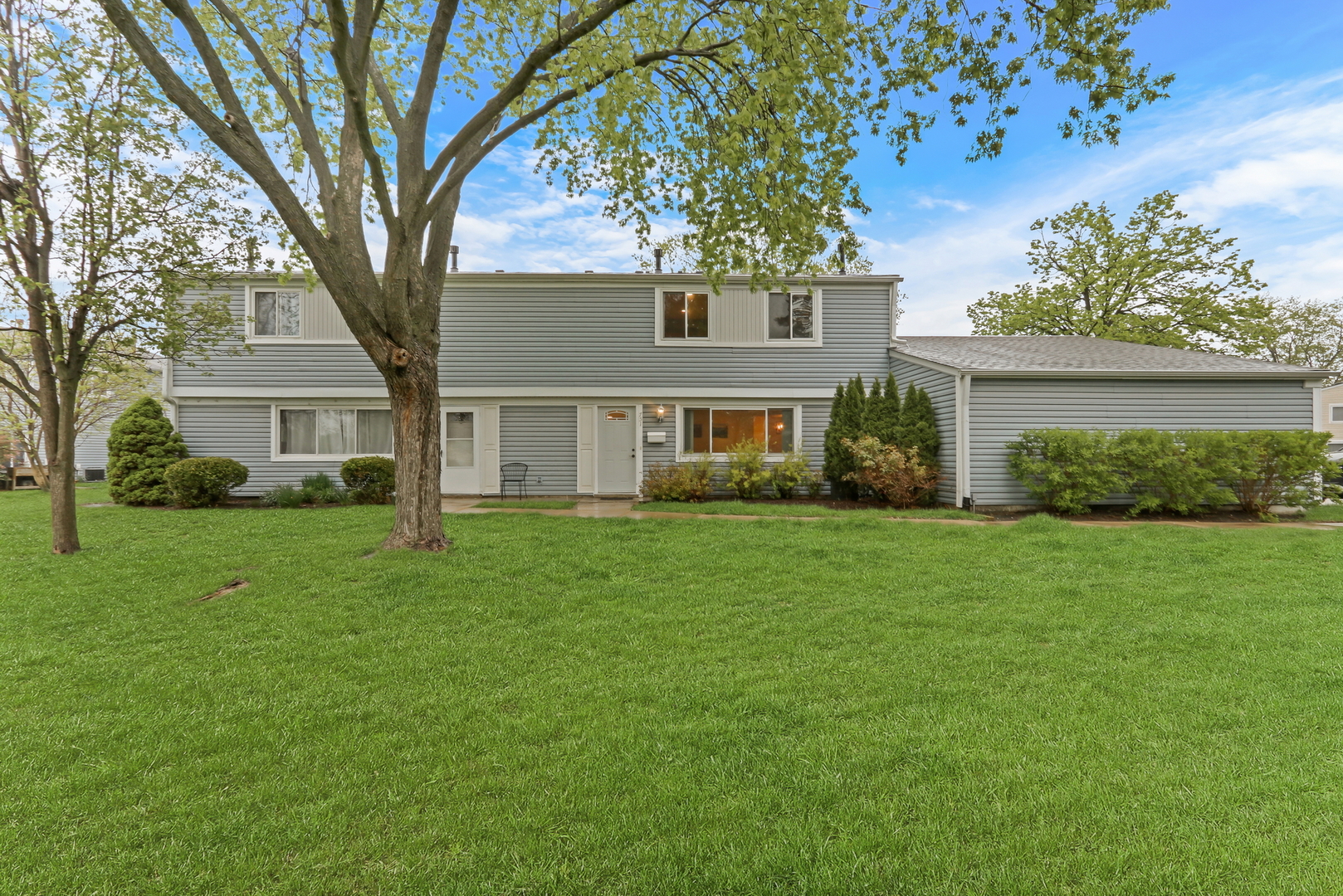 751 Dover Place #4C, Wheeling, IL 60090