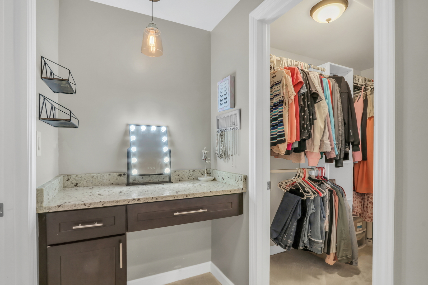 751 Dover Place #4C, Wheeling, IL 60090