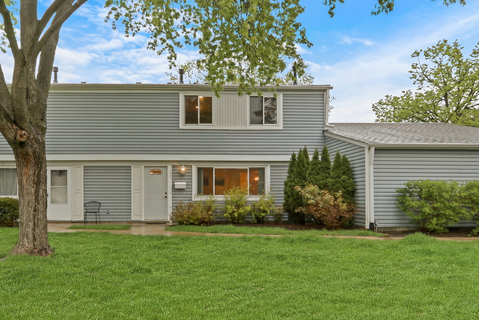 751 Dover Place #4C, Wheeling, IL 60090