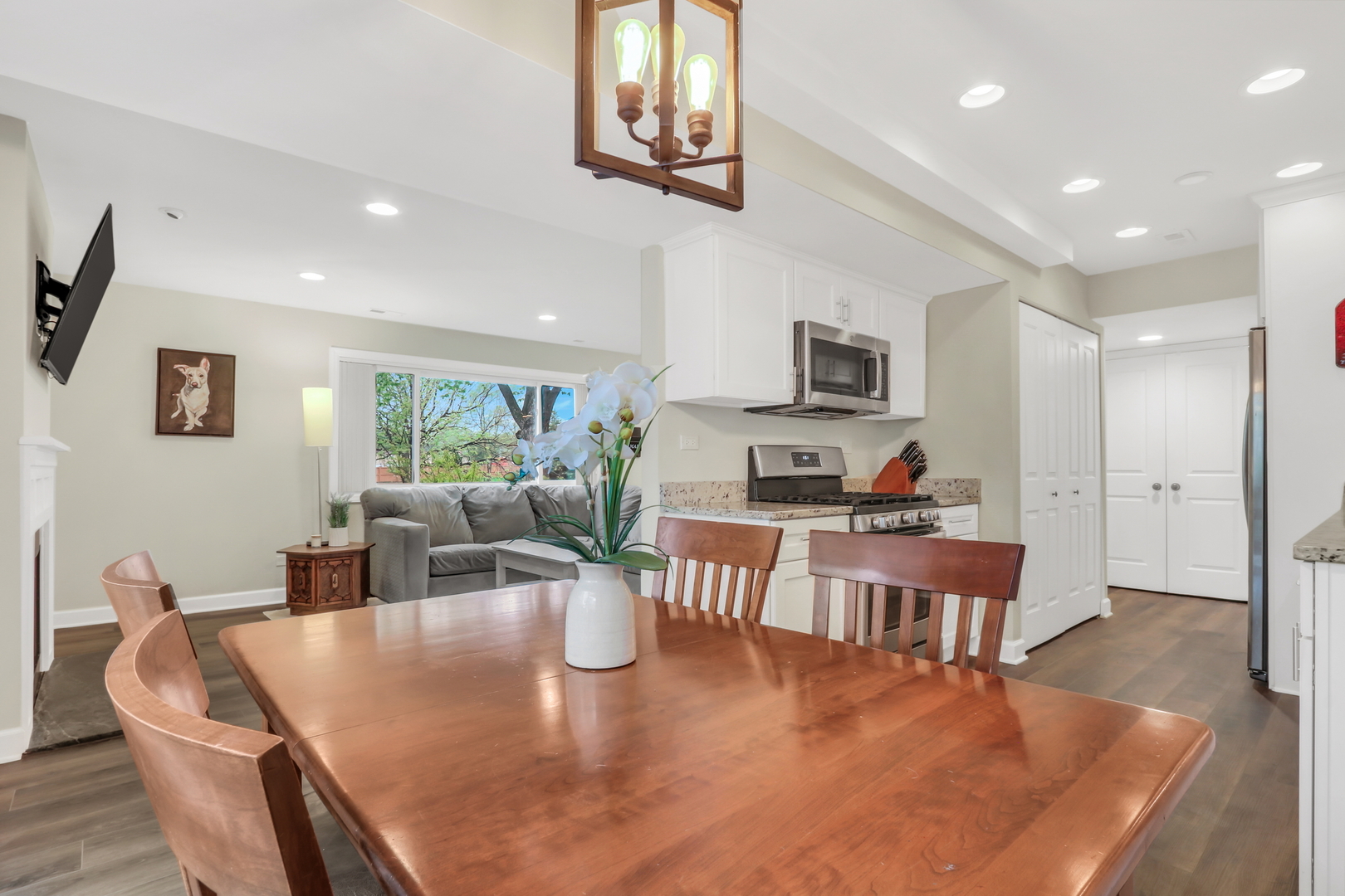 751 Dover Place #4C, Wheeling, IL 60090