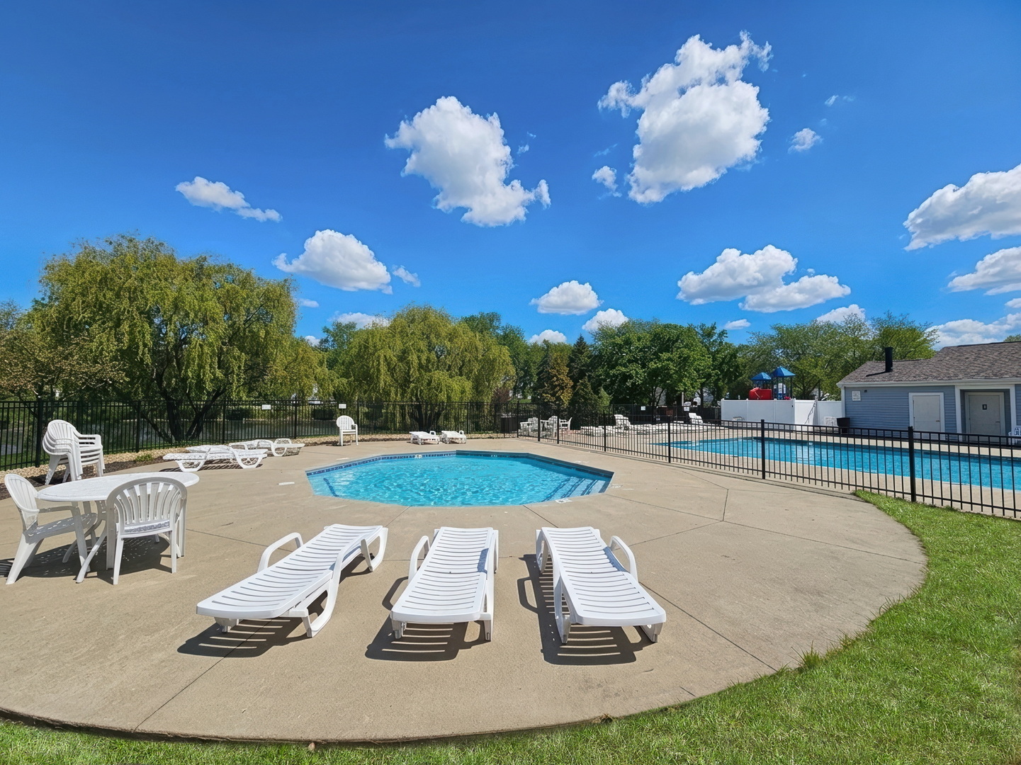 751 Dover Place #4C, Wheeling, IL 60090