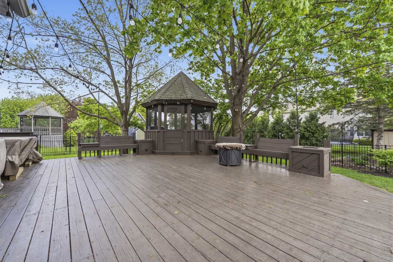 1028 Brewer Court, West Dundee, IL 60118