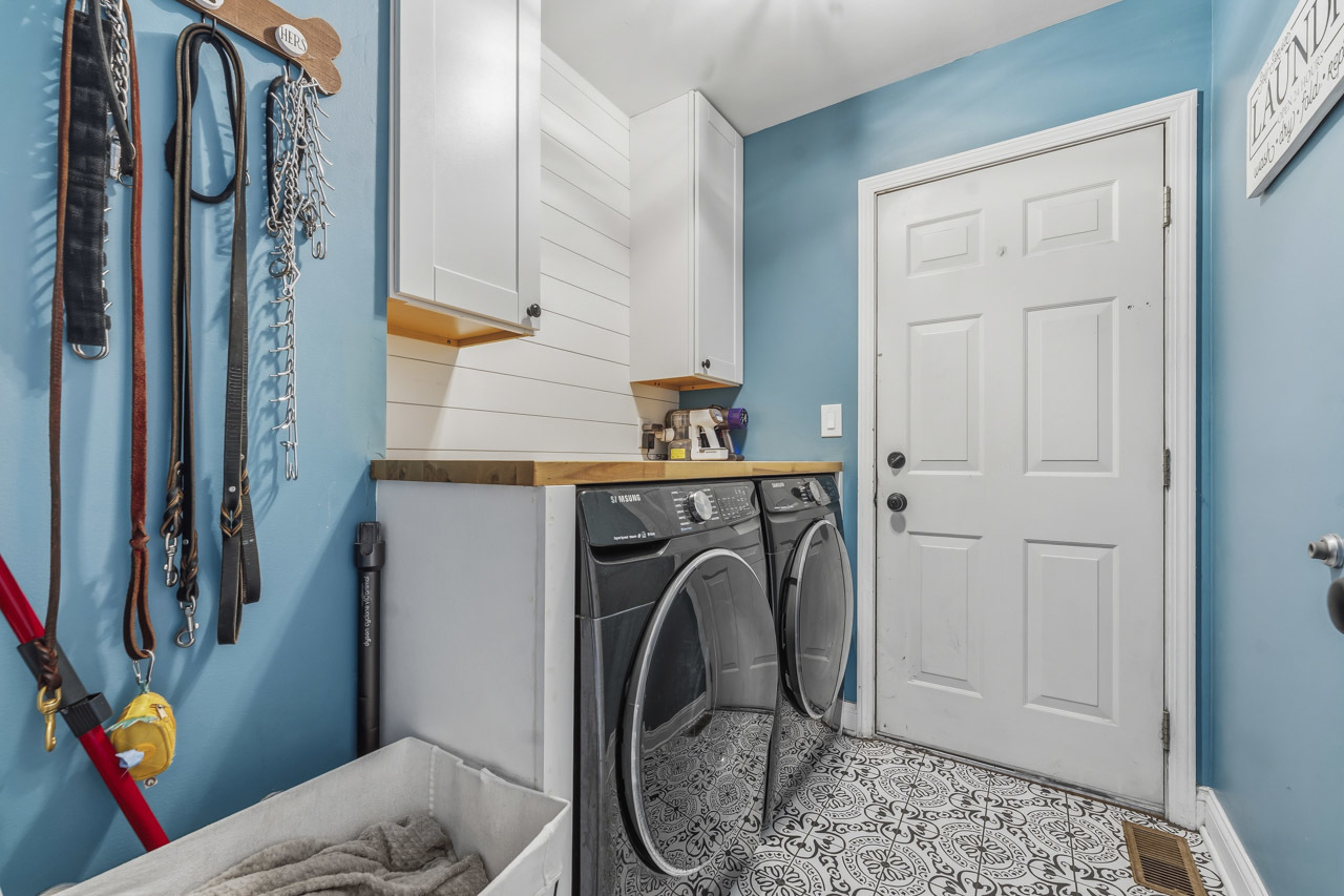 1028 Brewer Court, West Dundee, IL 60118