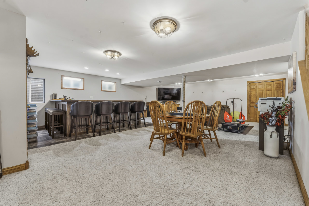 1028 Brewer Court, West Dundee, IL 60118